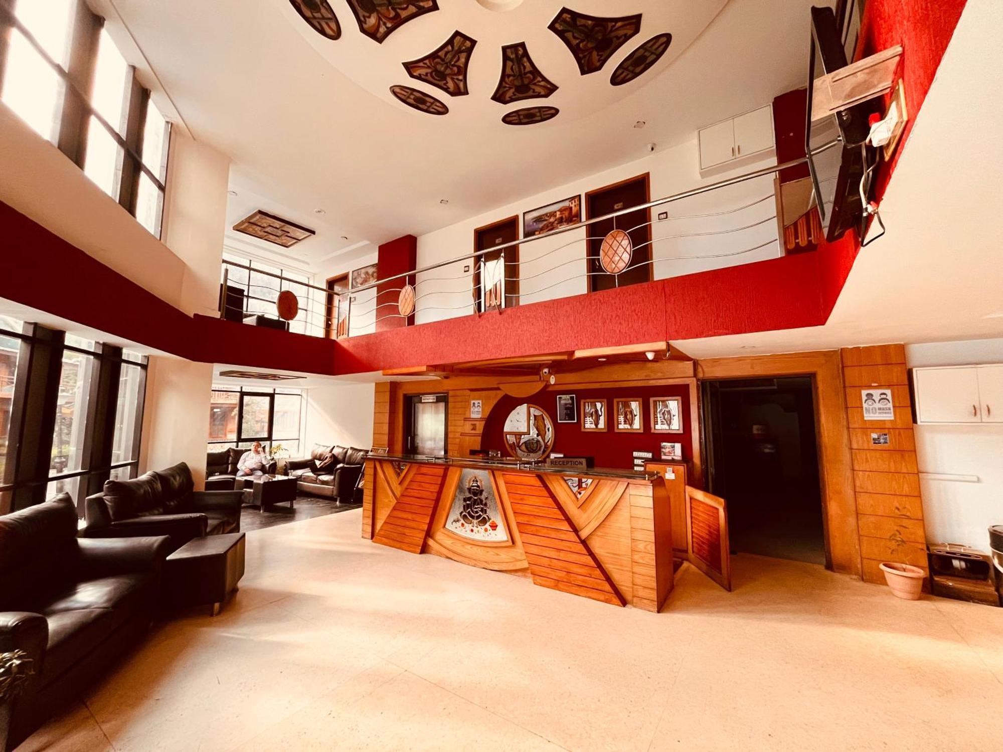 Hotel The North Wind In City Center, Manali Экстерьер фото