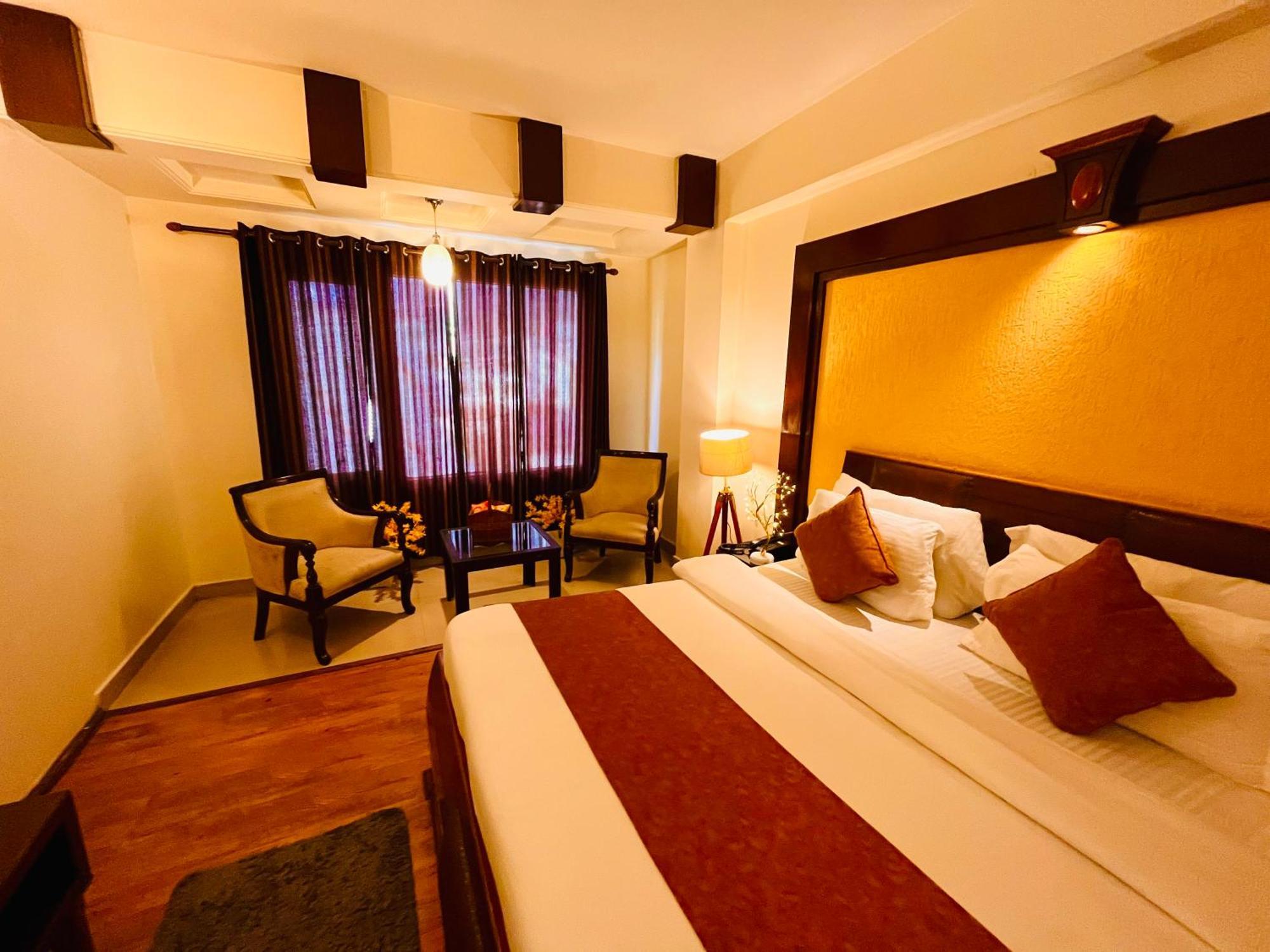 Hotel The North Wind In City Center, Manali Экстерьер фото